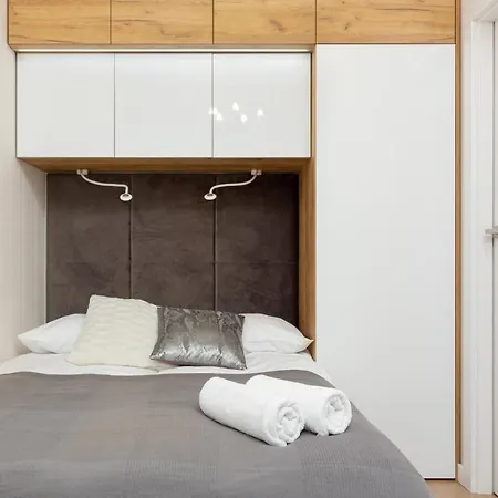 Business District By Renters Apartment *